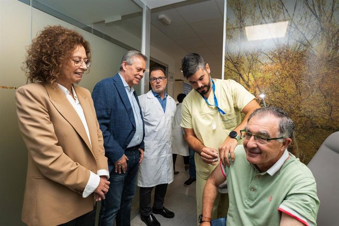 Fotos Xunta / Sanidade / Inicio Do Ensaio Clínico Combogal Supervisado Polo Conselleiro De Sanidade.