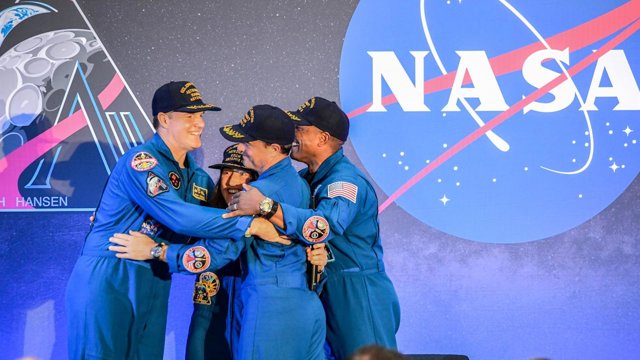 Archivo - La tripulación de Artemis II de la NASA, ofrecen declaraciones a los medios, en el Centro Espacial Johnson de la NASA, a 11 de abril de 2026, en Houston, Texas (EEUU). La tripulación, compuesta por los astronautas de la NASA Reid Wiseman, coman