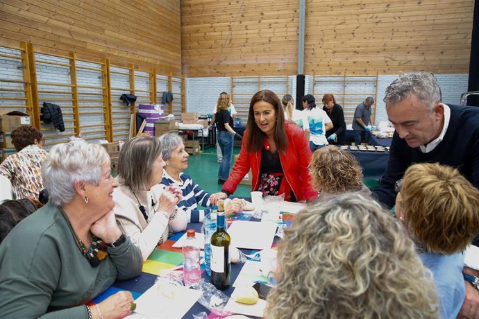 La consejera de Inclusión Social, Begoña Gómez del Río, participa en el Día Internacional de las Mujeres Rurales celebrado en Liérganes.
