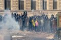 Más de 500.000 personas se manifiestan en toda Francia contra el Gobierno en medio de graves disturbios