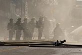 Foto: Canadá confirma víctimas mortales por un gran incendio en la base militar de Alberta