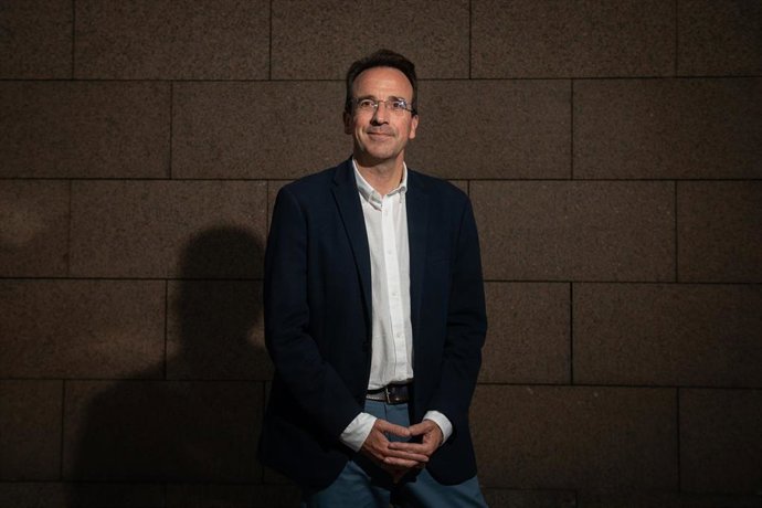 El alcalde de Leganés, Miguel Ángel Recuenco, posa para Europa Press, a 15 de octubre de 2026, en Madrid (España). 
