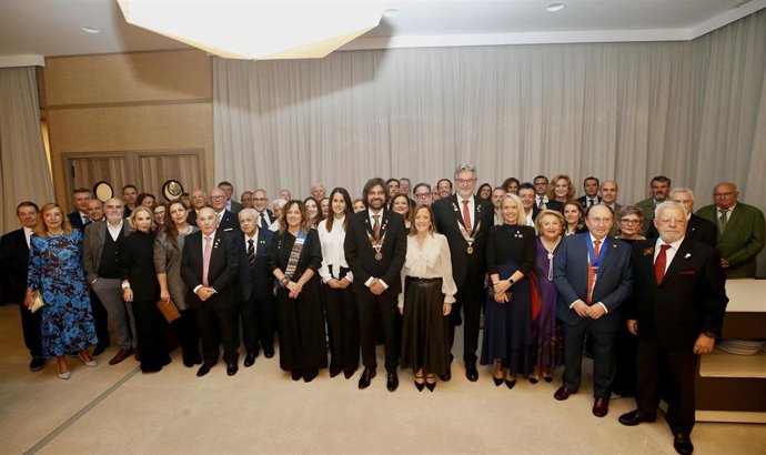 La consejera de Presidencia, Justicia, Seguridad y Simplificación Administrativa, Isabel Urrutia, asiste a la gala solidaria con motivo del 30 aniversario del Club Rotario de Torrelavega.