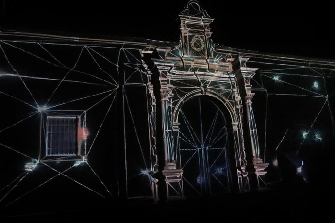 El vicepresidente segundo del Gobierno de Castilla-La Mancha, José Manuel Caballero, asiste al videomapping por el 8º Centenario de la Parroquia Santa María La Mayor.