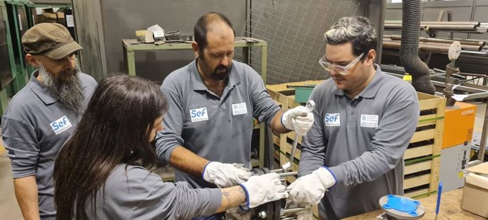 El SEF Pone En Marcha 24 Cursos Sobre Especialidades Industriales Para Formar A 360 Personas Desempleadas.
