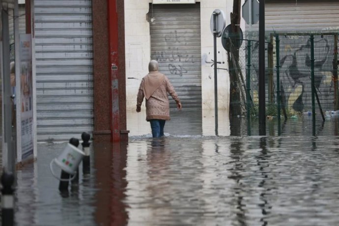 Imagen de las lluvias en el Campo de Gibraltar que han dejado inundaciones en Algeciras.  A 18 de octubre de 2026 en Algeciras (Cádiz, Andalucía, España).