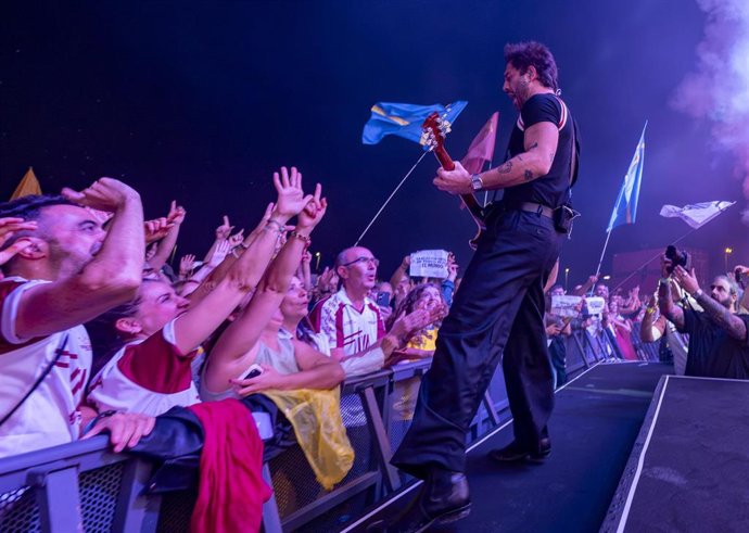 Archivo - Viva Suecia congrega a 20.000 personas en el Recinto Espacio Norte de Murcia durante un concierto especial en el que el grupo cambia simbólicamente su nombre de Viva Suecia a 'Viva Murcia'