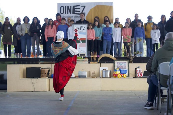 Acto de apertura del Nafarroa Oinez 2026 en Zizur Mayor.