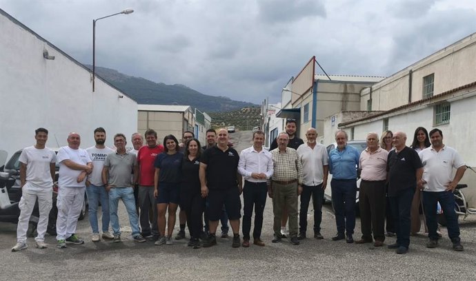 Imagen de la reunión técnica entre el Ayuntamiento de Jaén y los empresarios de la zona del Pilar de la Dehesa.