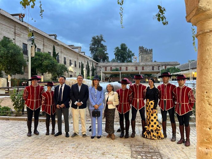 La infanta Elena visita las Caballerizas Reales de Córdoba.