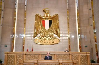 Archivo - El president egipci, Abdel Fattah al-Sisi, en una compareixença davant del Parlament en una imatge d'arxiu