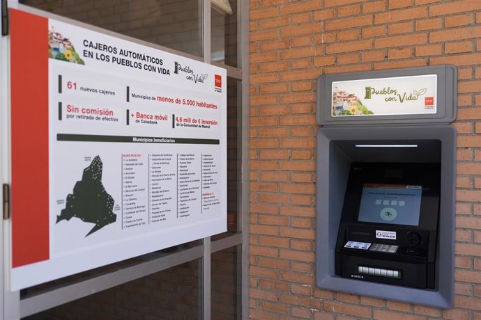 Archivo - Cajero automático de Pueblos con Vida