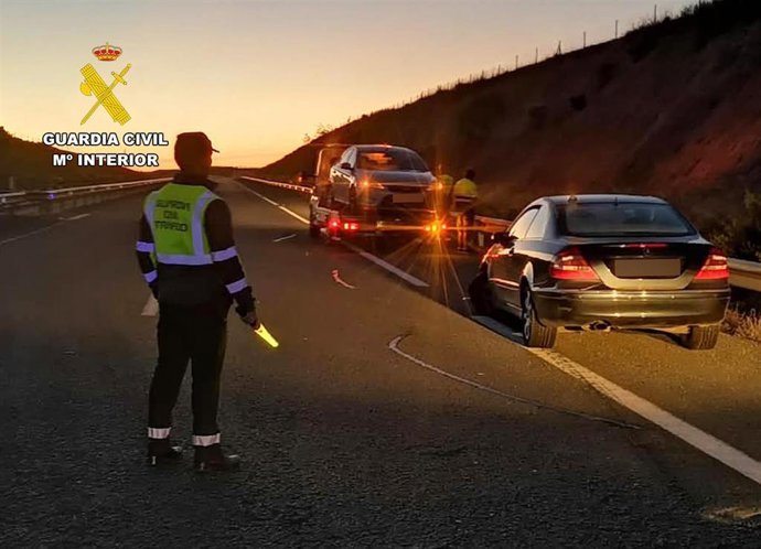 Vehículo inmovilizado tras circular en sentido contrario por la autovía RM-3