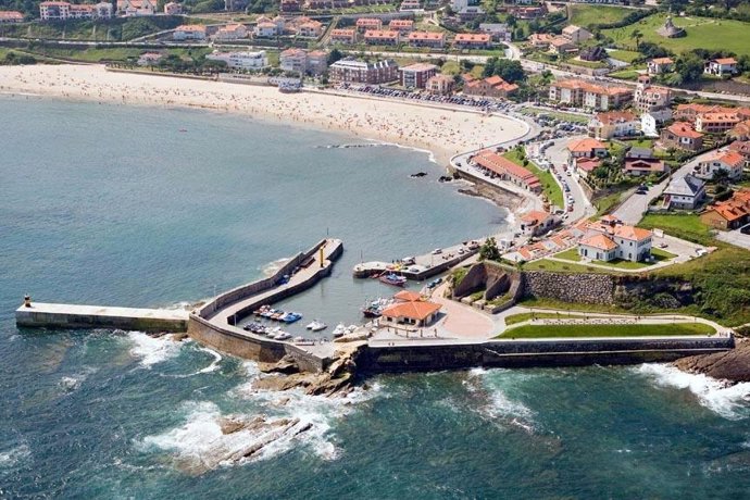 Archivo - Fomento licita la restauración de la lonja de Comillas