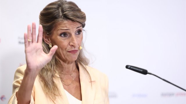 Archivo - La vicepresidenta segunda del Gobierno y ministra de Trabajo y Economía Social, Yolanda Díaz, protagoniza un desayuno informativo de Europa Press en el NH Collection Eurobuilding, a 9 de octubre de 2025 en Madrid (España).