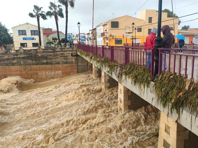 Efectos de la dana Adam en Els Poblets (Alicante), donde se ha desbordado el río Girona