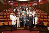 Foto: El Hospital Virgen de las Nieves de Granada reúne a mujeres con cáncer de mama y profesionales sanitarias