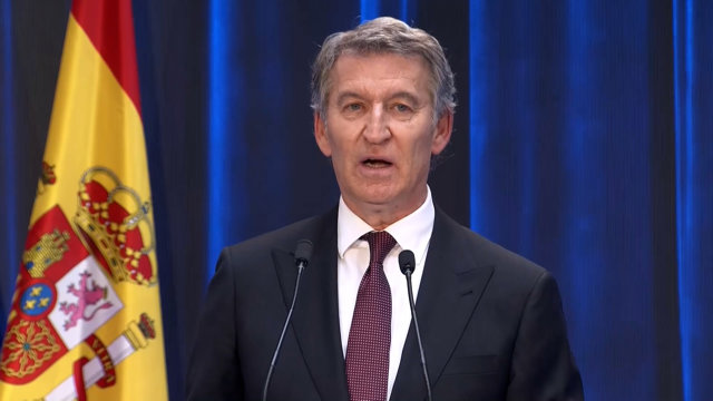 Feijóo da su palabra para cumplir una docena de promesas en vivienda, pensiones