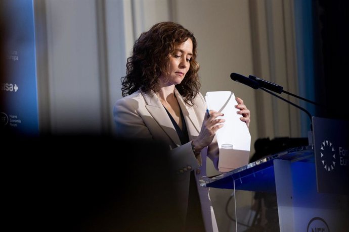 La presidenta de la Comunidad de Madrid,  Isabel Díaz Ayuso, participa en un desayuno informativo de Fórum Europa, en el Hotel Palace, a 5 de octubre de 2026, en Madrid (España).