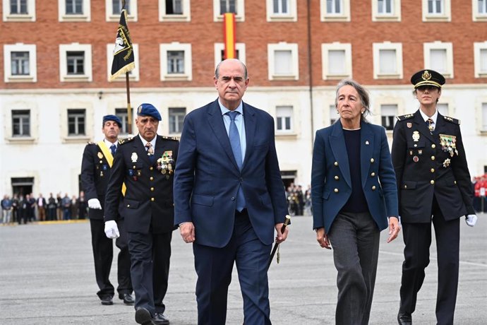La delegada del Gobierno en el País Vasco, Marisol Garmendia, durante la celebración del Día de la Policía en Basauri (Bizkaia).