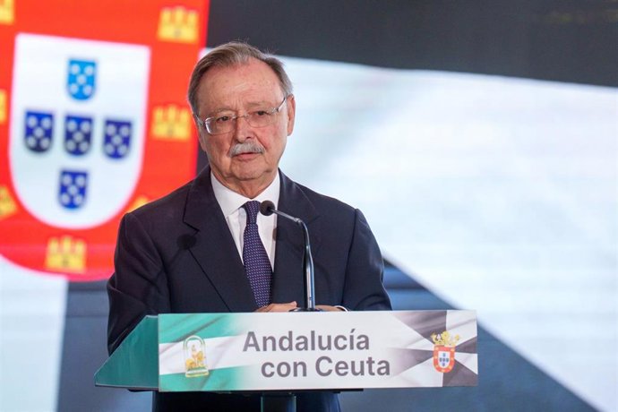 El presidente de la Ciudad Autónoma de Ceuta, Juan Jesús Vivas  interviene durante el encuentro del día de hoyl. A 1 de octubre de 2026 en Sevilla, Andalucía (España).
