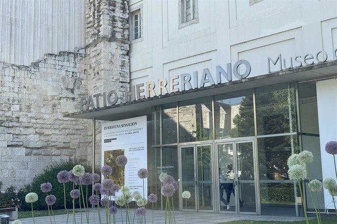Archivo - Entrada del Museo Patio Herreriano de Valladolid.