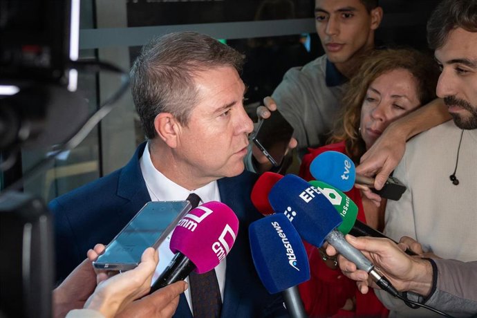 El presidente autonómico, Emiliano García-Page, asiste a la 25ª edición de los Premios Autónomo del Año que organiza la Federación Nacional de Asociaciones de Trabajadores Autónomos (ATA)