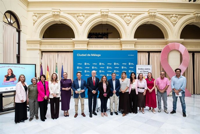 Málaga conmemora el Día Internacional de la lucha contra el Cáncer de Mama
