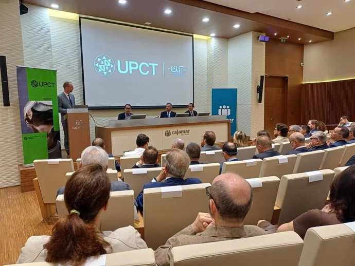 La UPCT elaborará un Libro Blanco para acercar la investigación universitaria a las empresas