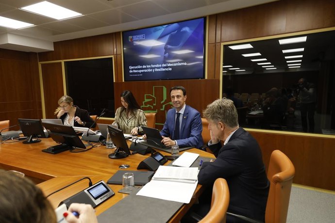 El consejero ha comparecido este lunes ante la Comisión de Economía