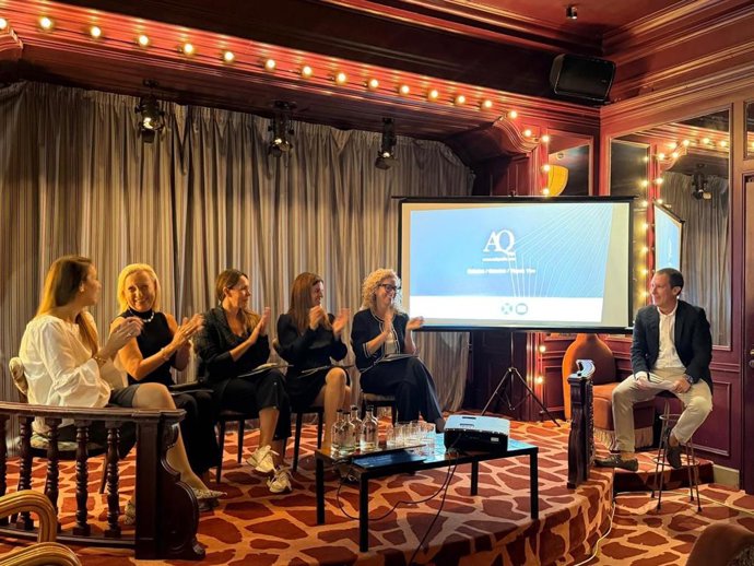 Presentación Barómetro AdQualis sobre tendencias de RRHH 2026