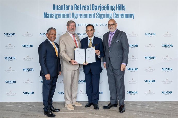 Ceremonia de firma de Anantara Retreat Darjeeling Hills.