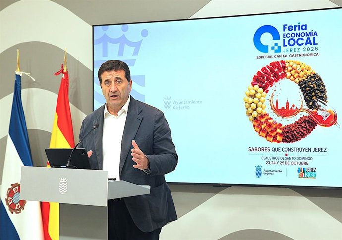 El teniente de alcaldesa de Economía, Trabajo Autónomo, Seguridad y Transformación Digital del Ayuntamiento de Jerez, José Ignacio Martínez, presentando la Feria de la Economía Local.