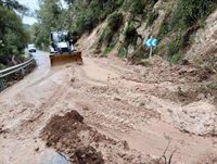 La Generalitat trabaja en una decena de carreteras autonómicas para restituir el tráfico tras el temporal