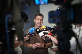 Archivo - Arxivo - El cap de l'Àrea de Predicció del Servei Meteorològic de Catalunya, Santi Segalà, actualitza les dades sobre l'alerta Inuncat, a 6 d'agost de 2026, a Barcelona, Catalunya (Espanya). 