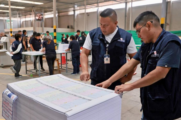 Archivo - Perú.- ERM 2026: ONPE inicia la impresión más de 26 millones de cédulas de sufragio