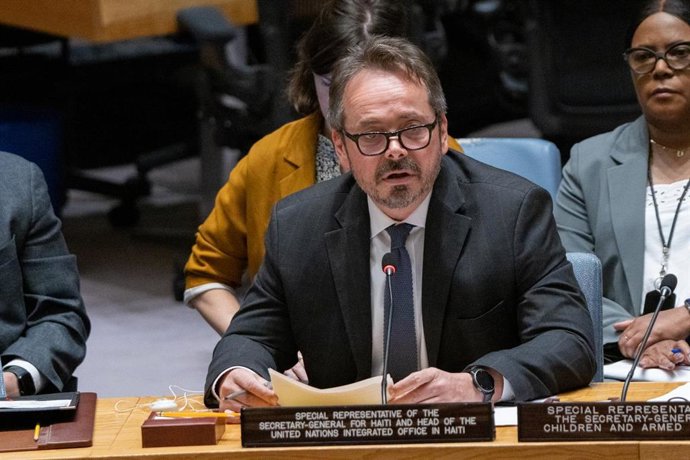 Archivo - El representante especial del secretario general de la ONU para Haití, Carlos Ruiz Massieu, interviene en una reunión del Consejo de Seguridad en la sede de Naciones Unidas en Nueva York
