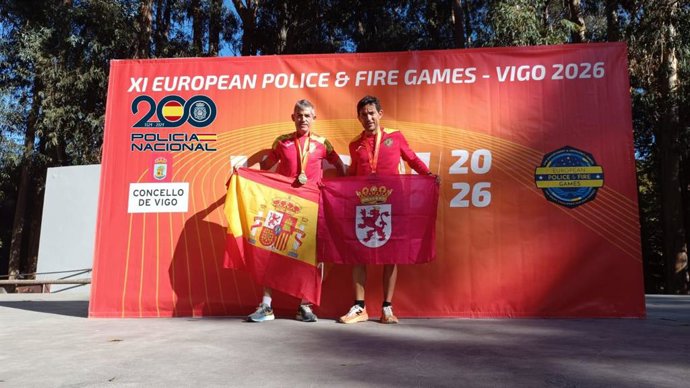 Los agentes de la Comisaría de la Policía Nacional de León Ángel Martínez y Héctor Pertejo han conseguido nueve medallas en los XI Juegos Europeos de Policías y Bomberos celebrados en Vigo del 9 al 18 de octubre.