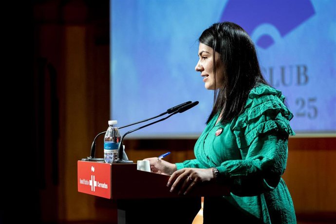 Archivo - La periodista, activista y refugiada afgana, Khadija Amin, en una foto de archivo, a 5 de octubre de 2023, en Madrid (España). 