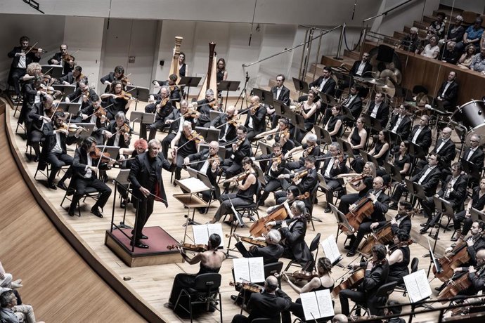Archivo - Imagen de archivo de la Orquesta de València.