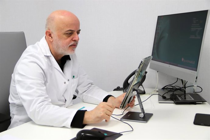 Archivo - El doctor Enrique Aycart, jefe del servicio de Cirugía General y del Aparato Digestivo del Hospital Quirónsalud Marbella
