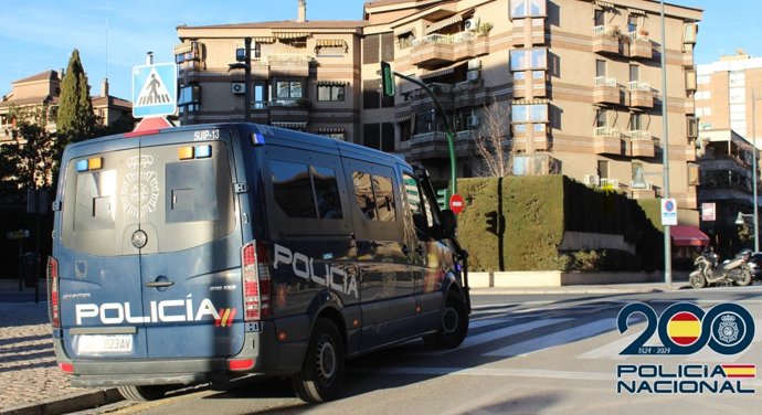 Furgón de la Policía Nacional.