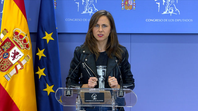 Belarra condena que el Gobierno mande a dar "palos" a los profesores