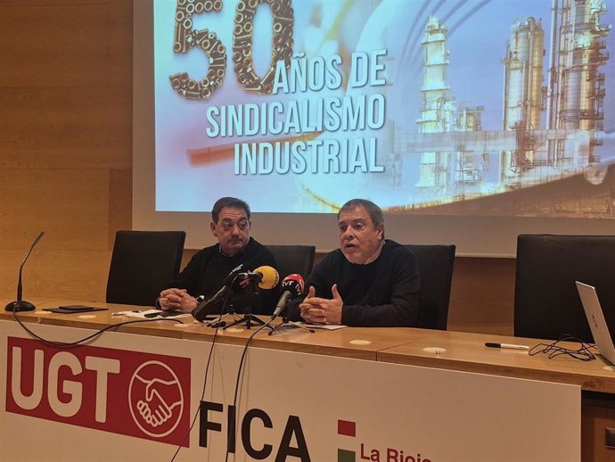 Hoya lamenta los tiempos convulsos que viven España y Europa "con una ola de ultraderechimo que hace perder derechos"