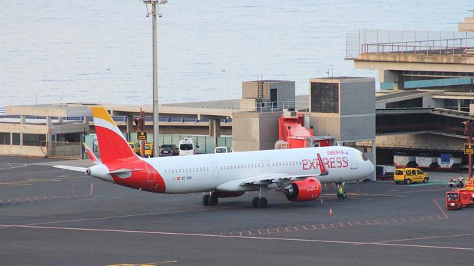 Archivo - Avión A321neo de Iberia Express.