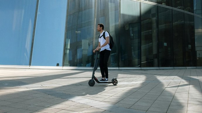 Alphabet, movilidad eléctrica, patinetes