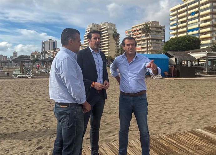 En Fuengirola, el presidente de Vox Málaga, Antonio Sevilla, y el concejal del grupo municipal de Vox Fuengirola, Pedro Domínguez