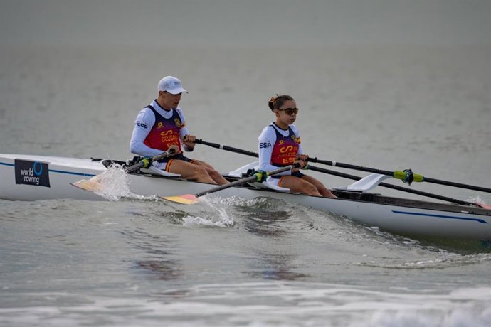 Rocío Fraguela y Marcos Delgado durante los Mundiales de Beach Sprint 2026