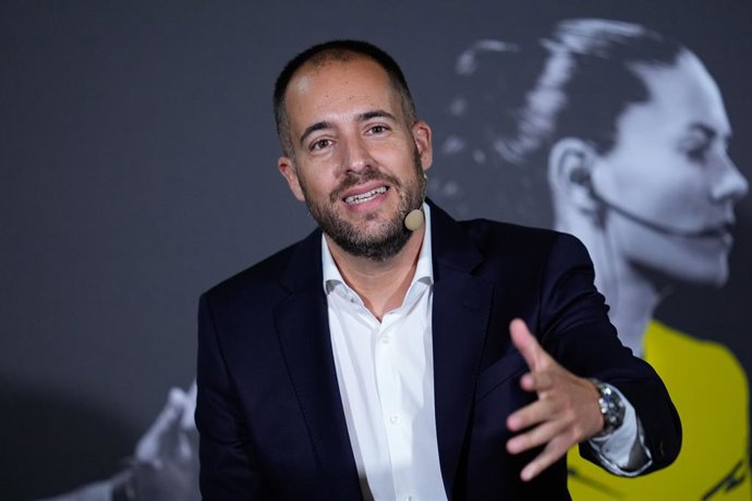 Archivo - Arquivo - Francisco Soto, novo presidente do Comitê Técnico de Árbitros da RFEF, participa da apresentação da nova etapa da arbitragem espanhola e do presidente do CTA na Cidade do Futebol, em 2 de julho de 2025, em Las Rozas, Madri, Espanha