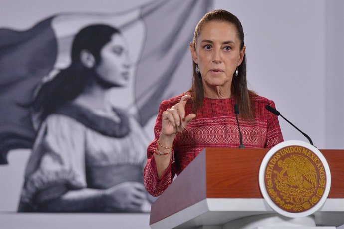 13 October 2026, Mexico, Mexico City: Mexican President Claudia Sheinbaum speaks about intentional homicides and national policy during the "People's Conference" at the National Palace in Mexico City. Photo: Javier Lira Otero/Clasos via ZUMA Press/dpa